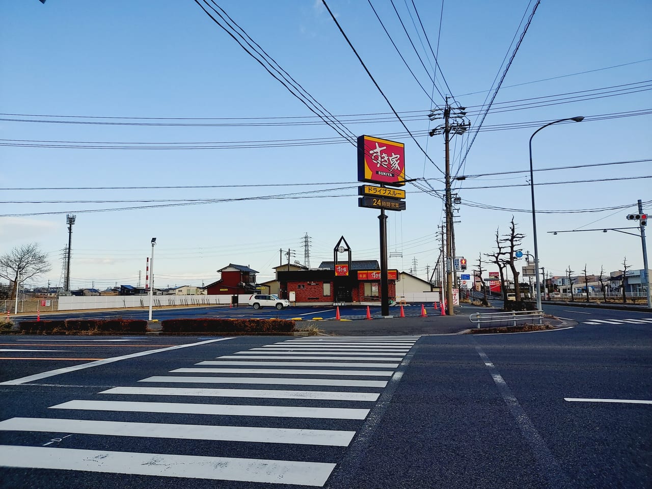 すき家大垣割田店交差点角