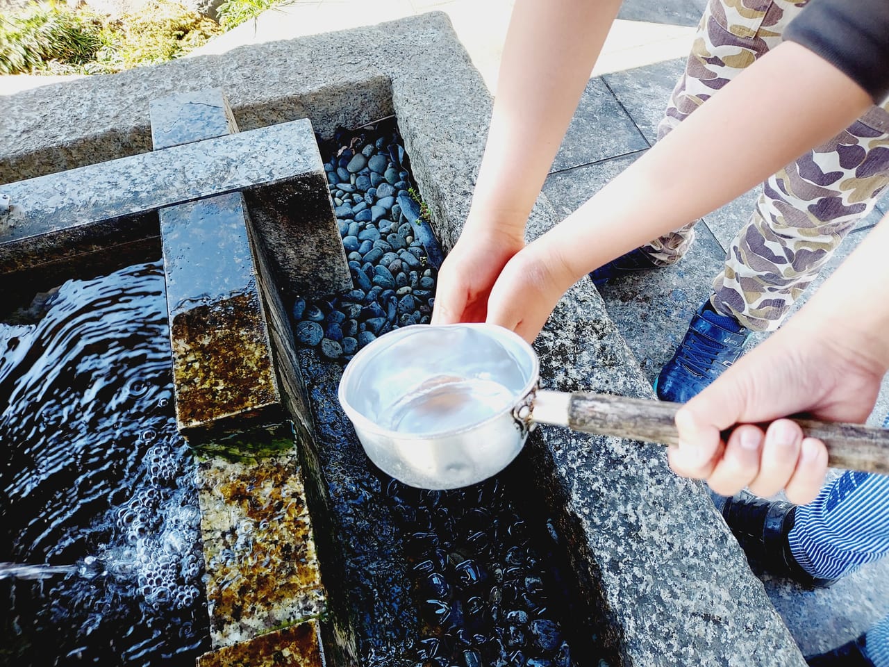 弘法の井戸広場柄杓