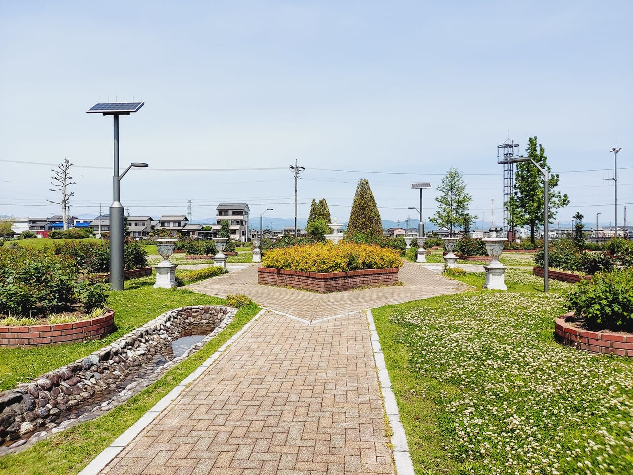 ばら公園いこいの広場