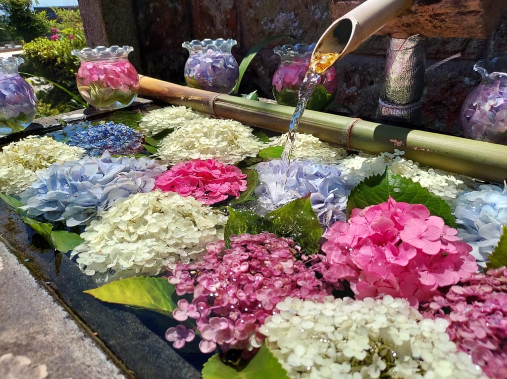 弓削寺花手水