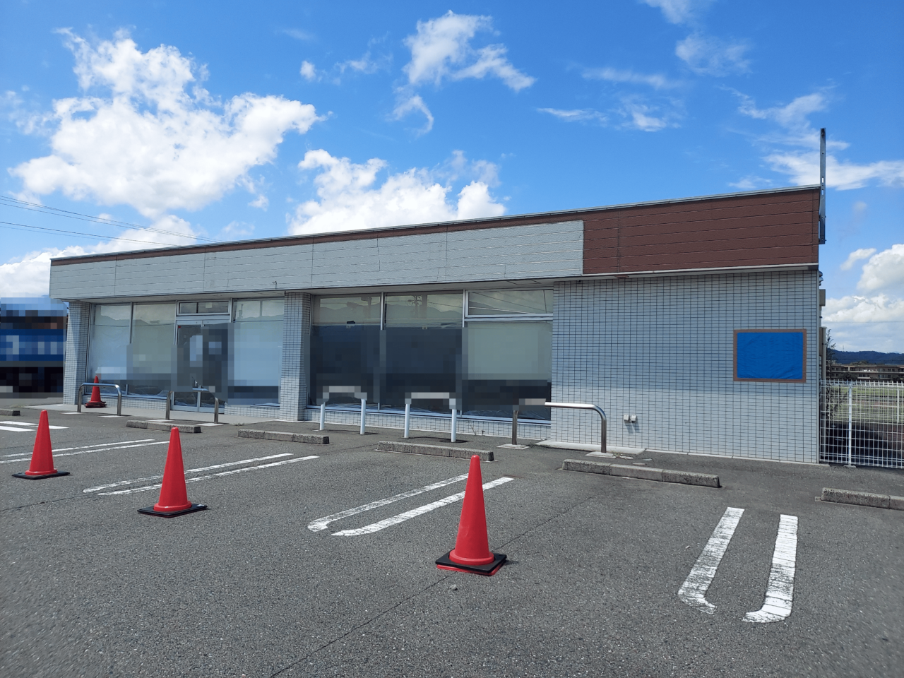 ファミリーマート垂井綾戸店