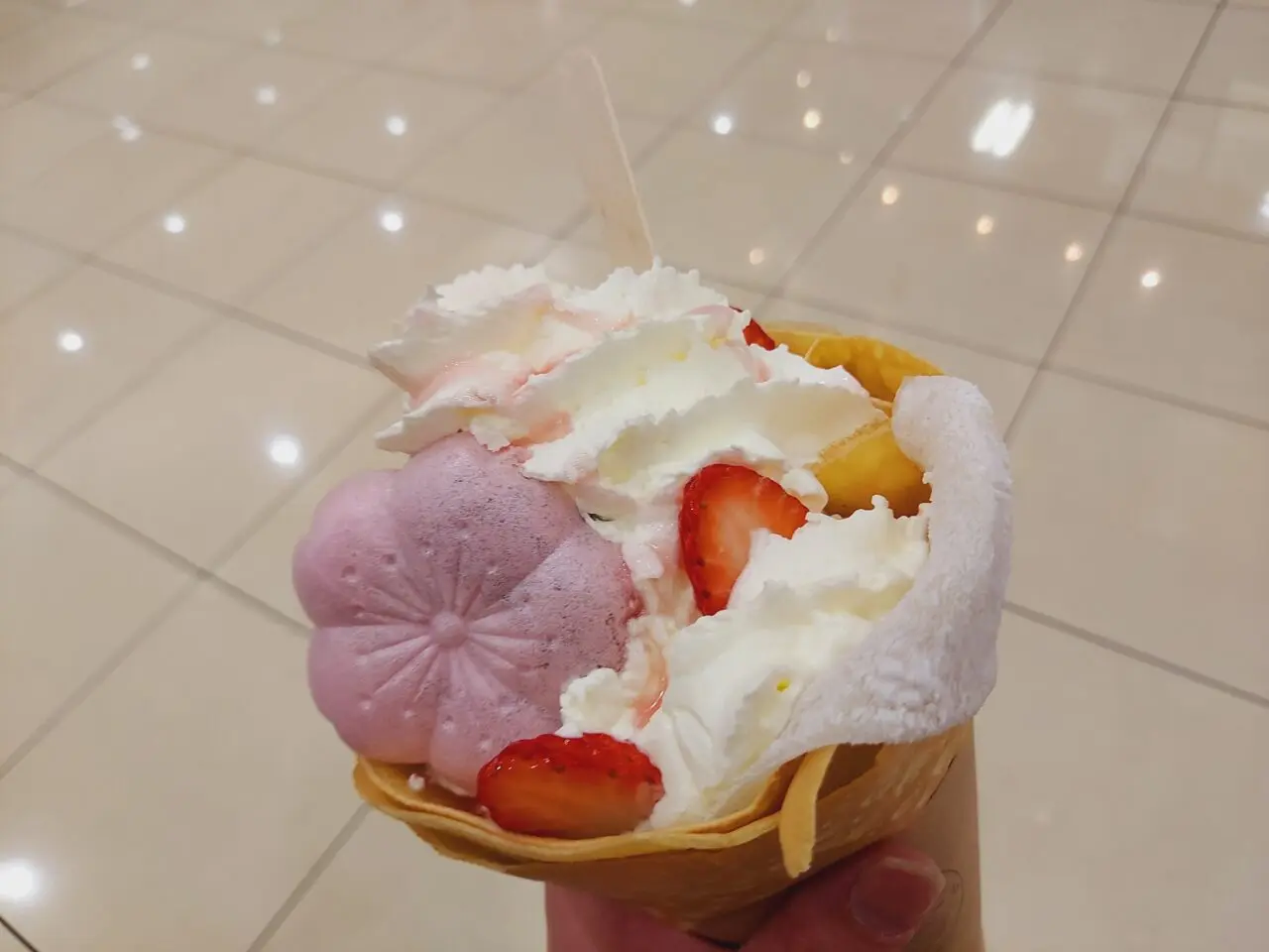 究極の生クリームクレープ　CinqMinutes 大垣店