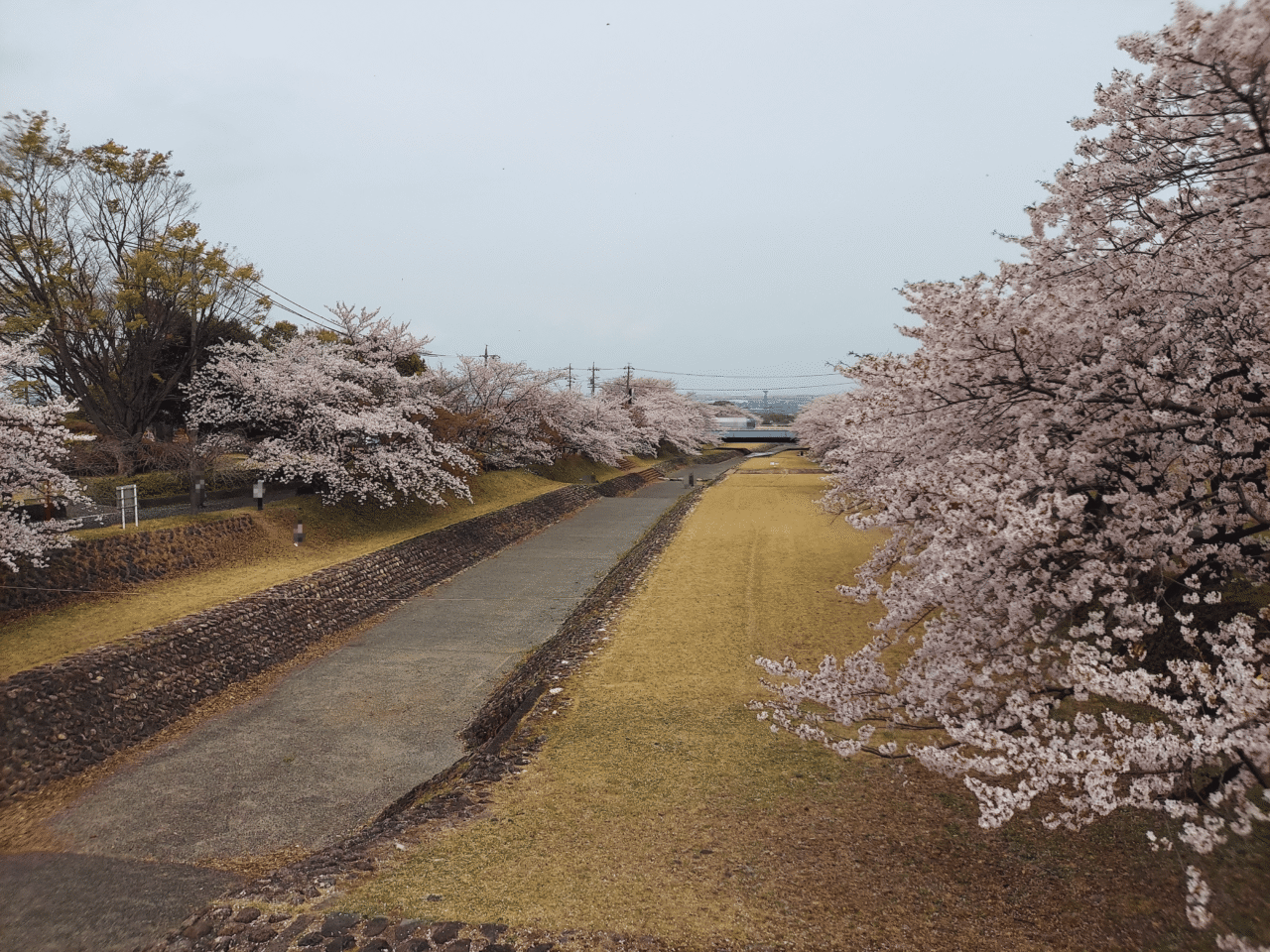 羽根谷だんだん公園