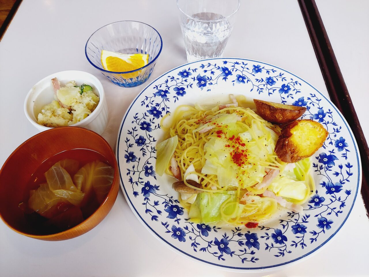 ぽてぽて食堂